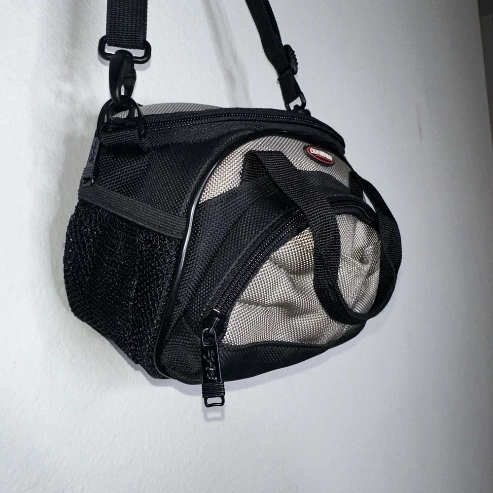Quantaray Camera Bag W Shoulder Strap DSLR Mirrorless Padded